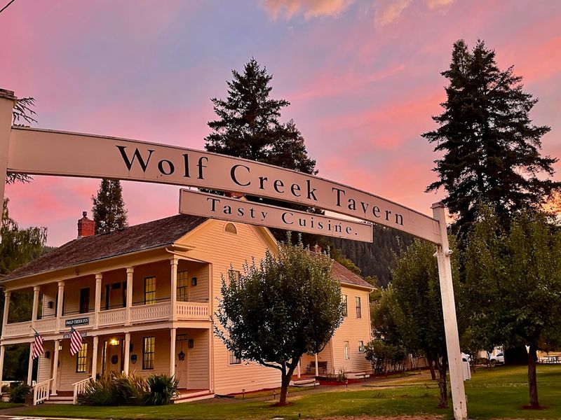 The Quiet Town Of Wolf Creek Surrounding The Inn