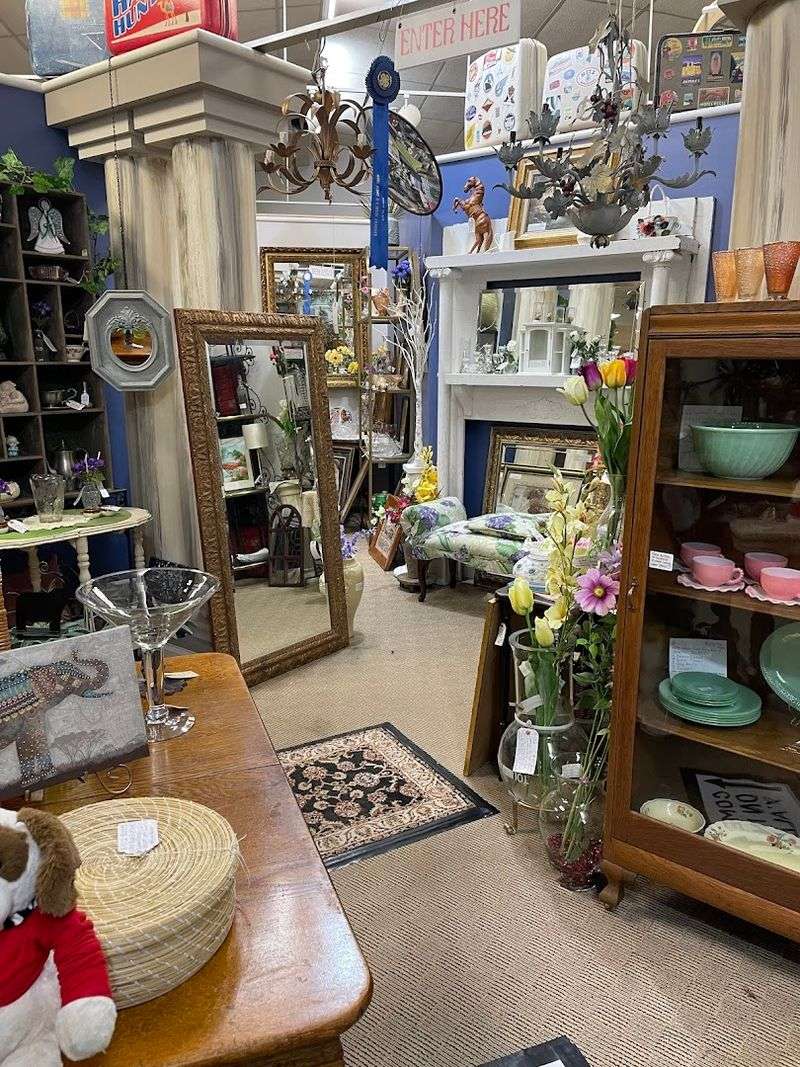 Unexpected Booth Finds Reward A Slow Browse