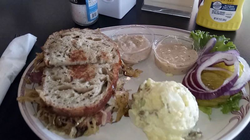 The Reuben and Pastrami Sandwiches Are the Real Deal