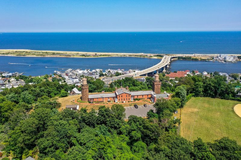 Twin Lights Historic Site, Highlands