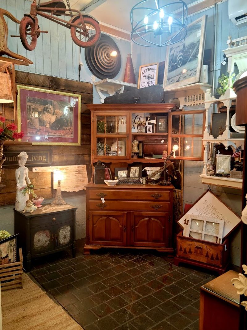 The Atmosphere Inside the Shop