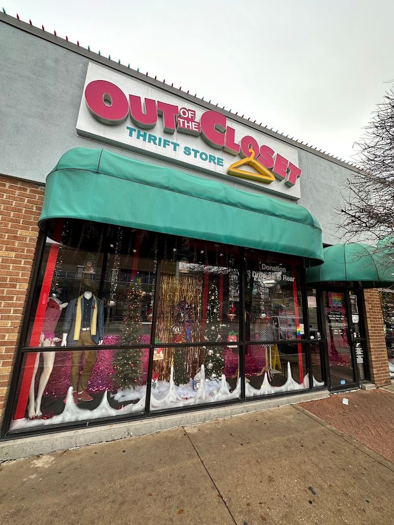 The Oak Lawn Neighborhood Makes Every Visit Feel Like an Outing