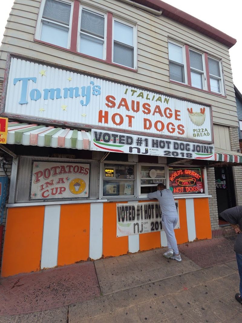 Tommy's Italian Sausage & Hot Dogs
