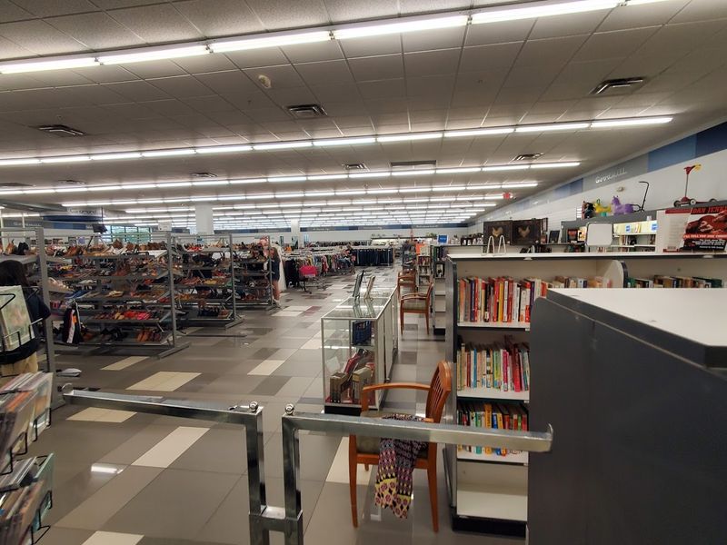 A Clean and Well-Maintained Shopping Environment