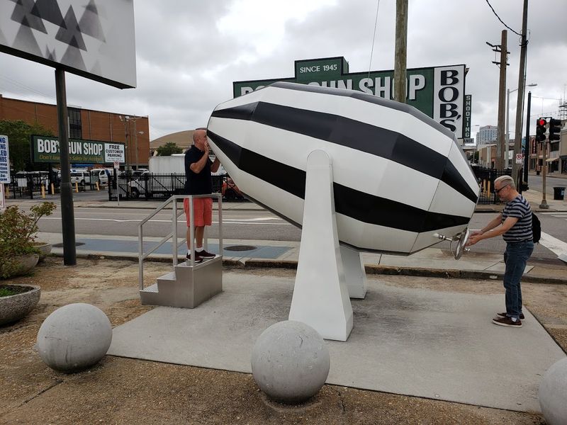 How a Hand-Turned Crank Creates Kaleidoscope Magic