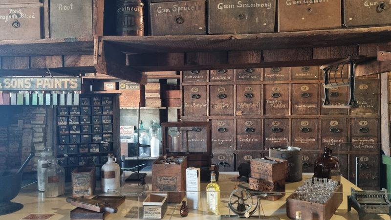 Stabler-Leadbeater Apothecary Museum