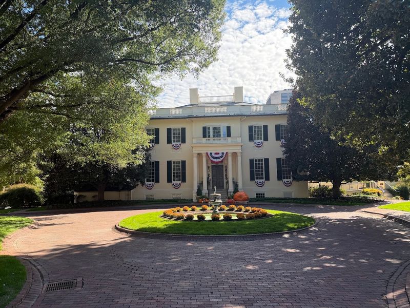 The Governor's Mansion and the Neighborhood That Surrounds the Capitol