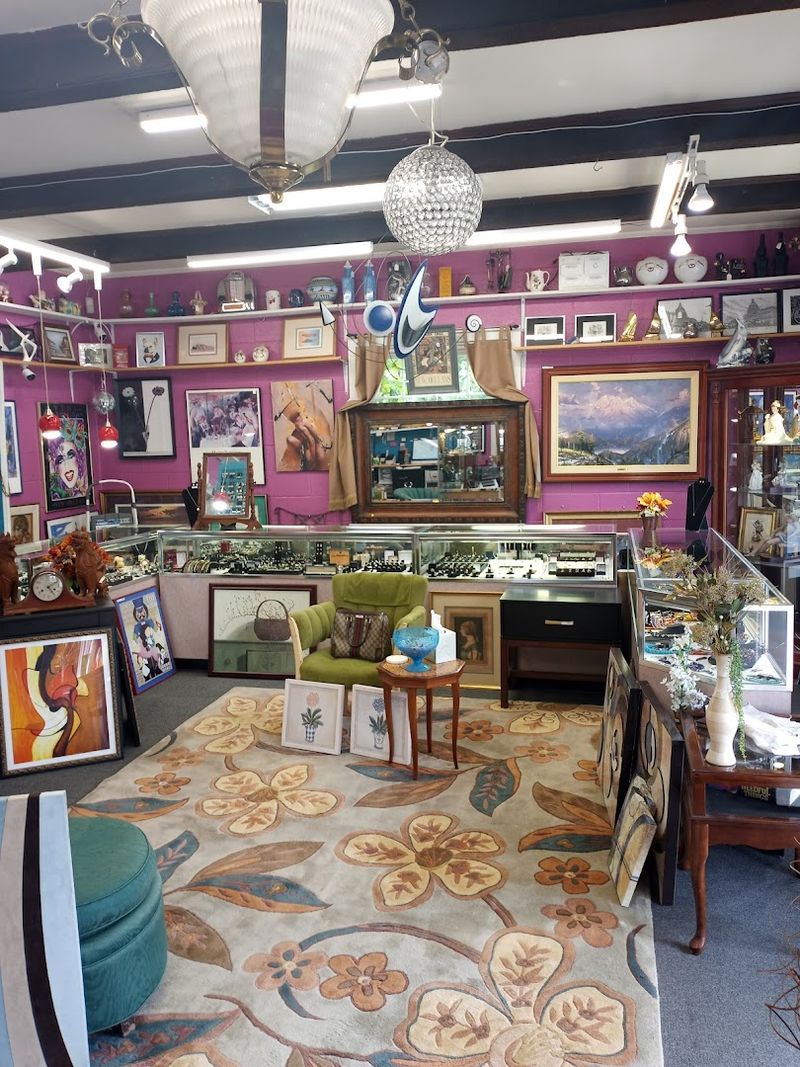 Antiques and Collectibles That Tell Real Stories