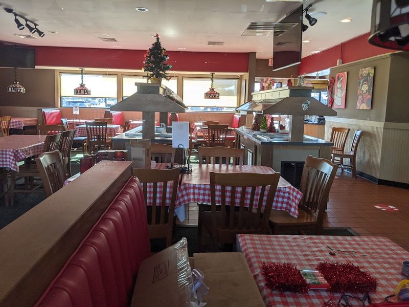 The Dine-In Experience That Modern Chains Forgot How to Do