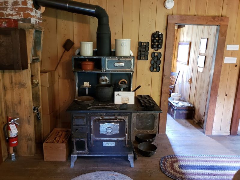 Pioneer Life Up Close: Artifacts You Can Actually Connect With