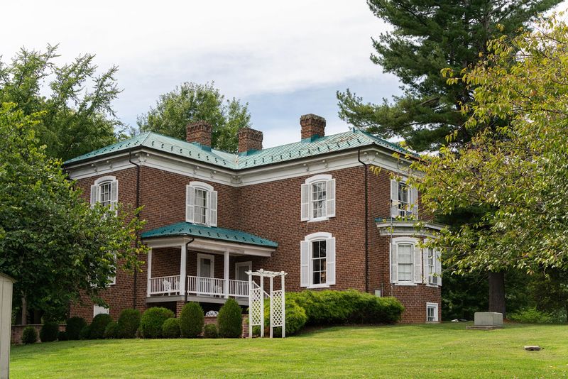 The Historic Howe House and Its Fascinating Story