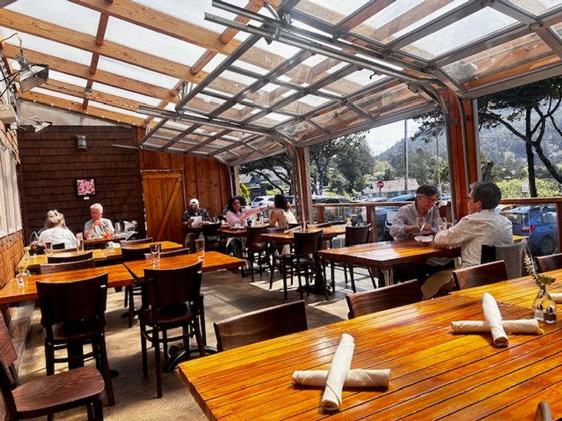 Ona Restaurant and Lounge, Yachats, OR