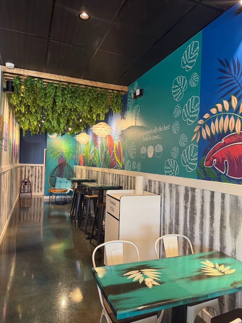 Finding Palm Berries on Sunset Boulevard