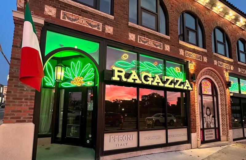 Ragazza Food and Wine, St. Louis