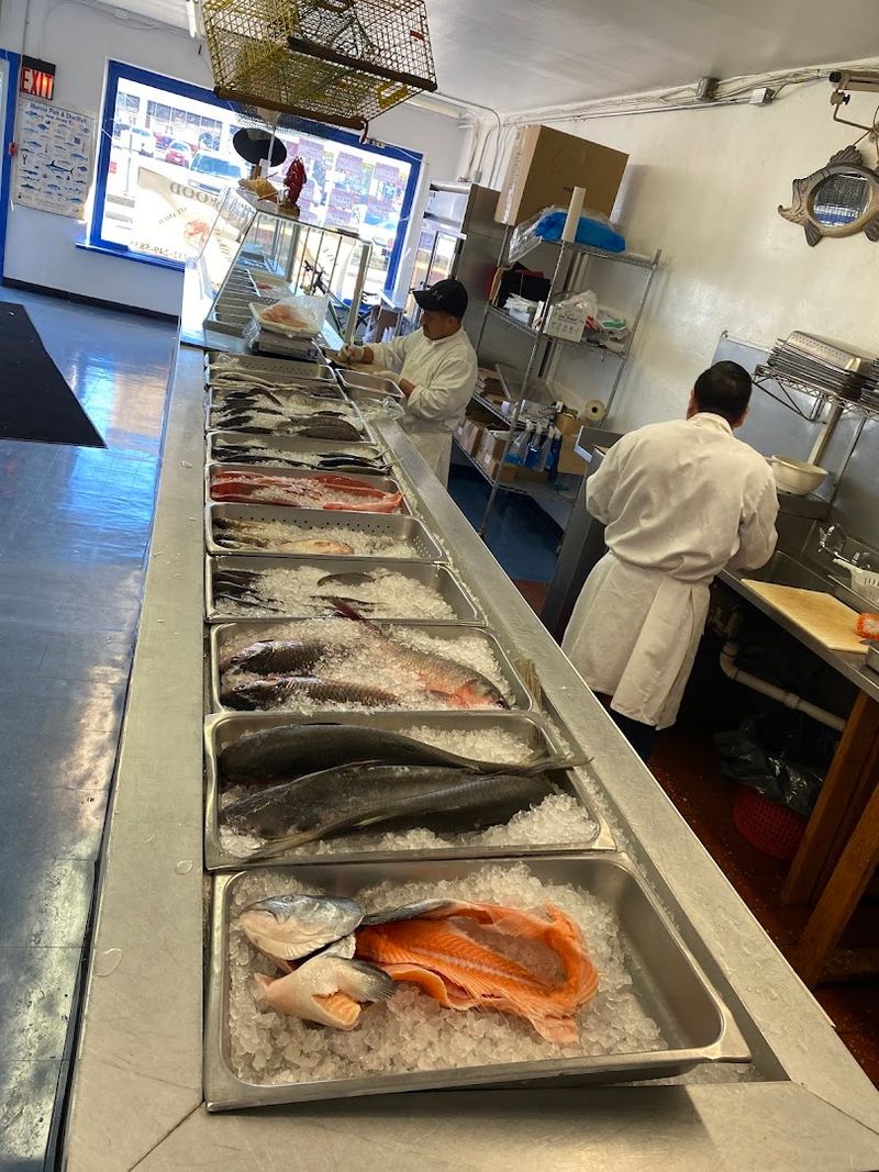 Oysters, Clams, and the Joy of Fresh Shellfish