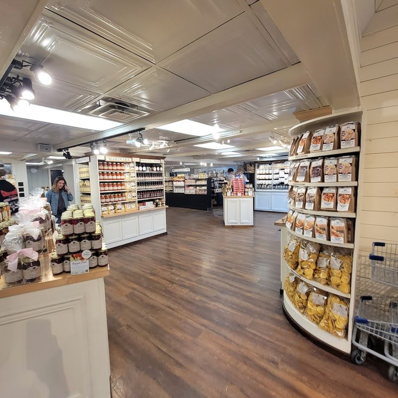 Walkable Paths Make Lingering Feel Easy