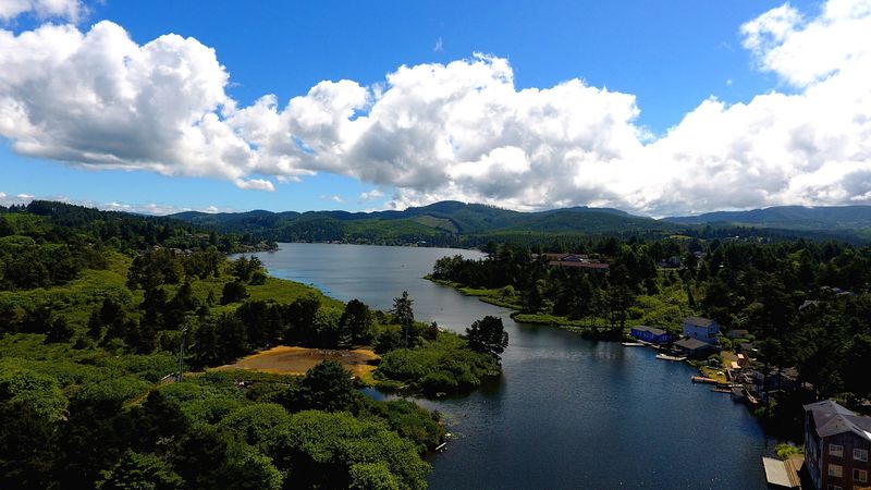 Why Lincoln City Keeps Drawing People Back Despite the Crowds