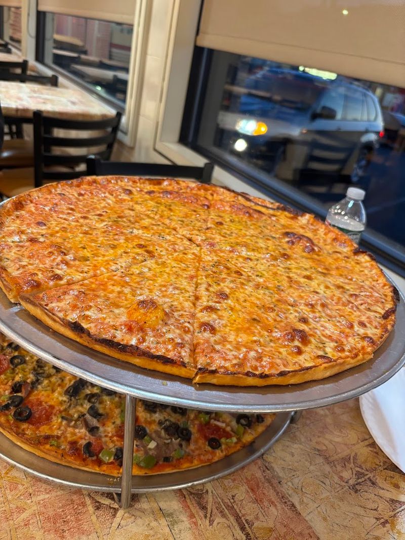 Why Joe's Famous Pizza Belongs on Every Jersey Pizza Tour