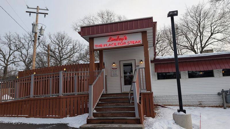 Lindey's Prime Steak House, Arden Hills, Minnesota