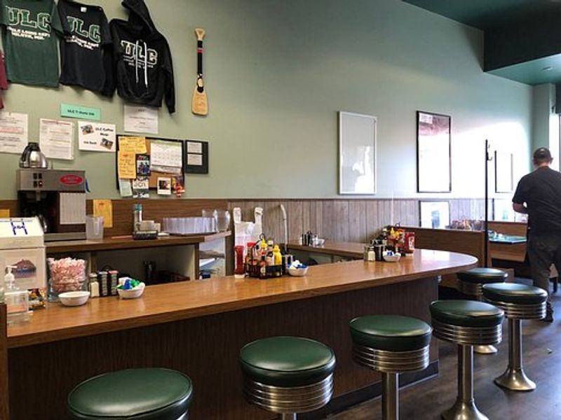 Wally's House of Hang Ups, Duluth, Minnesota