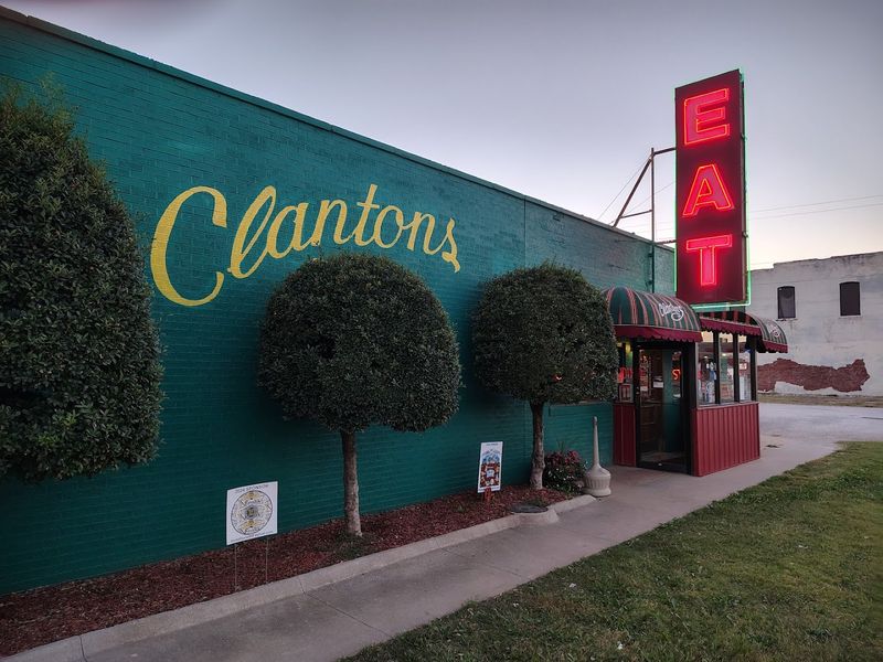 Clanton's Cafe