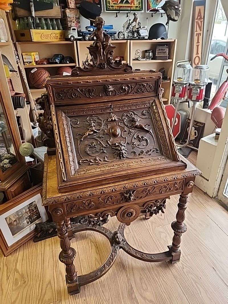 A Family-Connected Shop with Genuine Community Roots