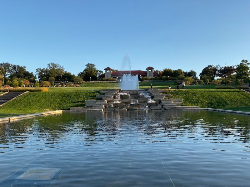 The Grand Basin and Boathouse Add a Waterfront Dimension