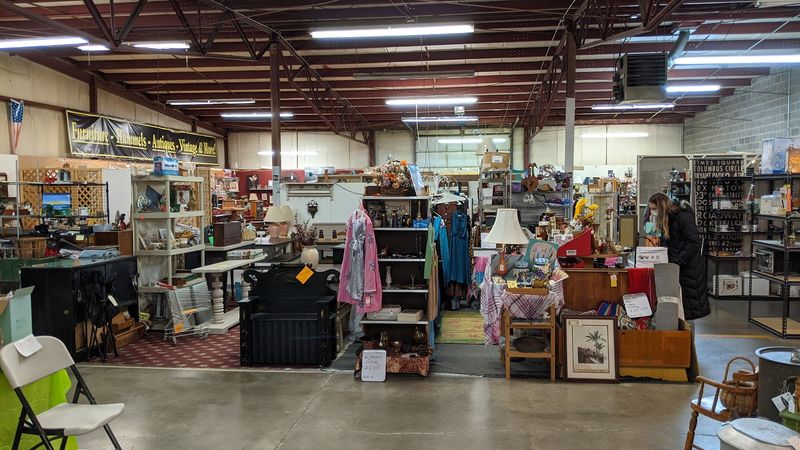 Rt. 340 Harpers Ferry Indoor/Outdoor Flea Market