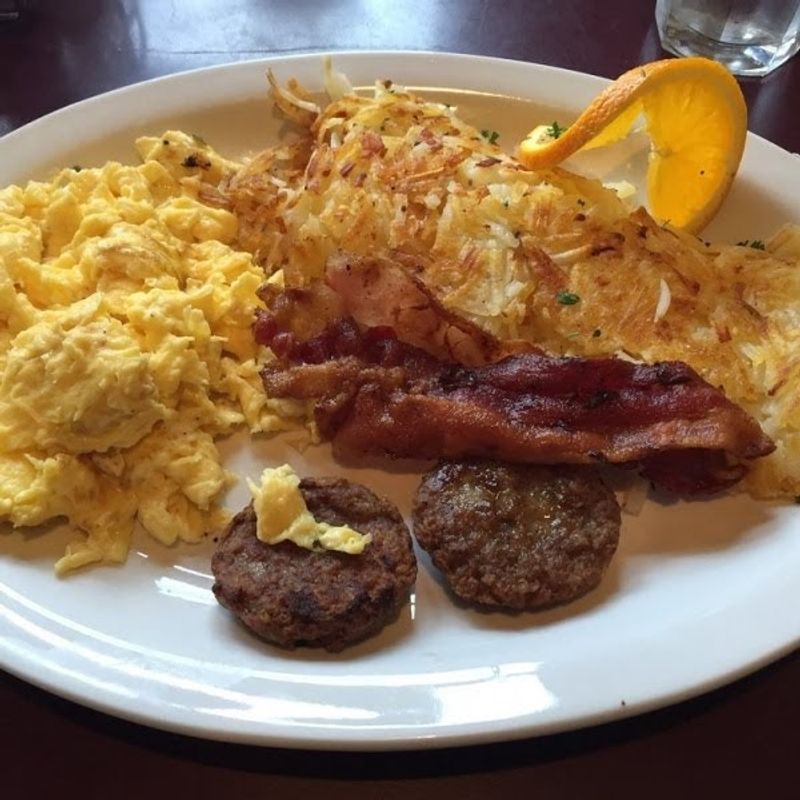 The Breakfast Plates That Match The Scene