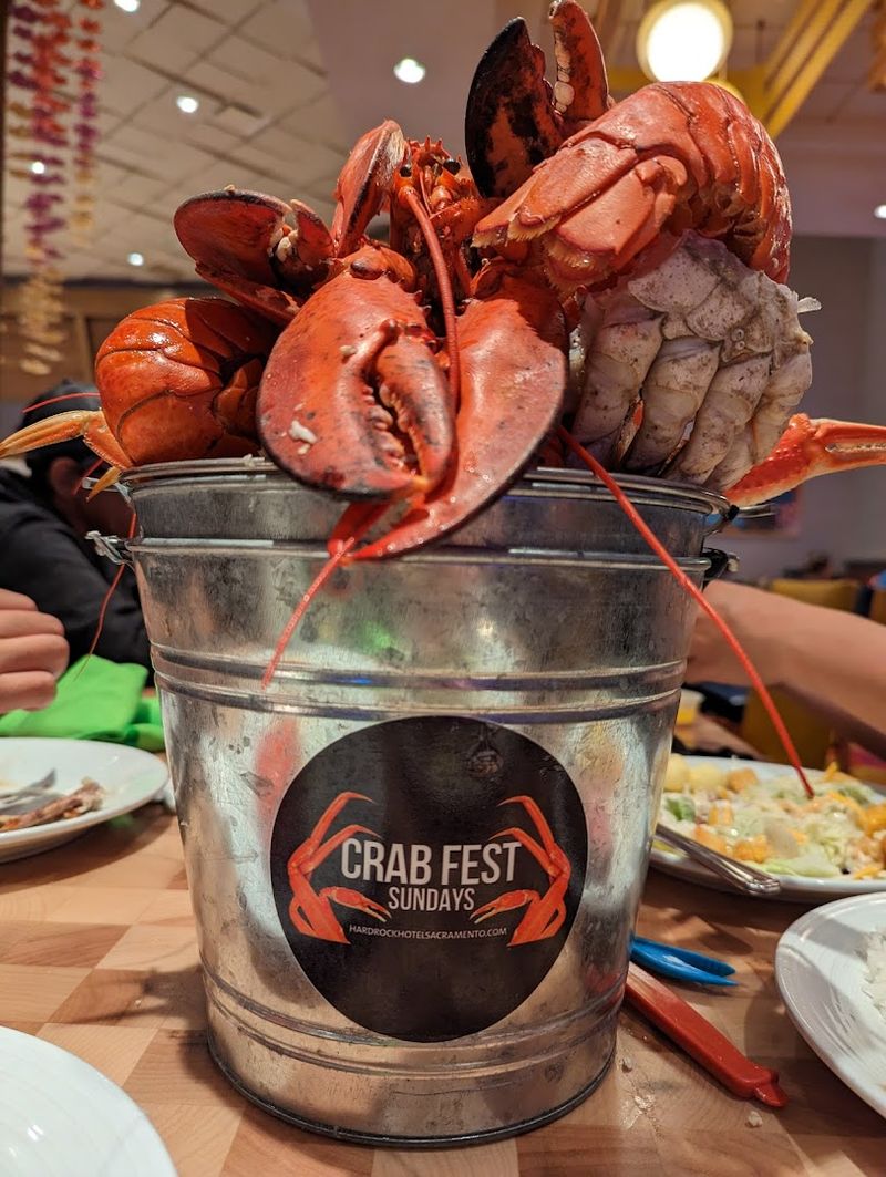 The Weekend Setup That Shapes The Crowd