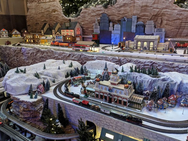 Seasonal Themes and Changing Displays