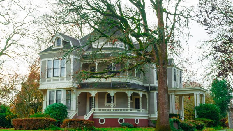 Bakeries and Panaderias Worth Waking Up For