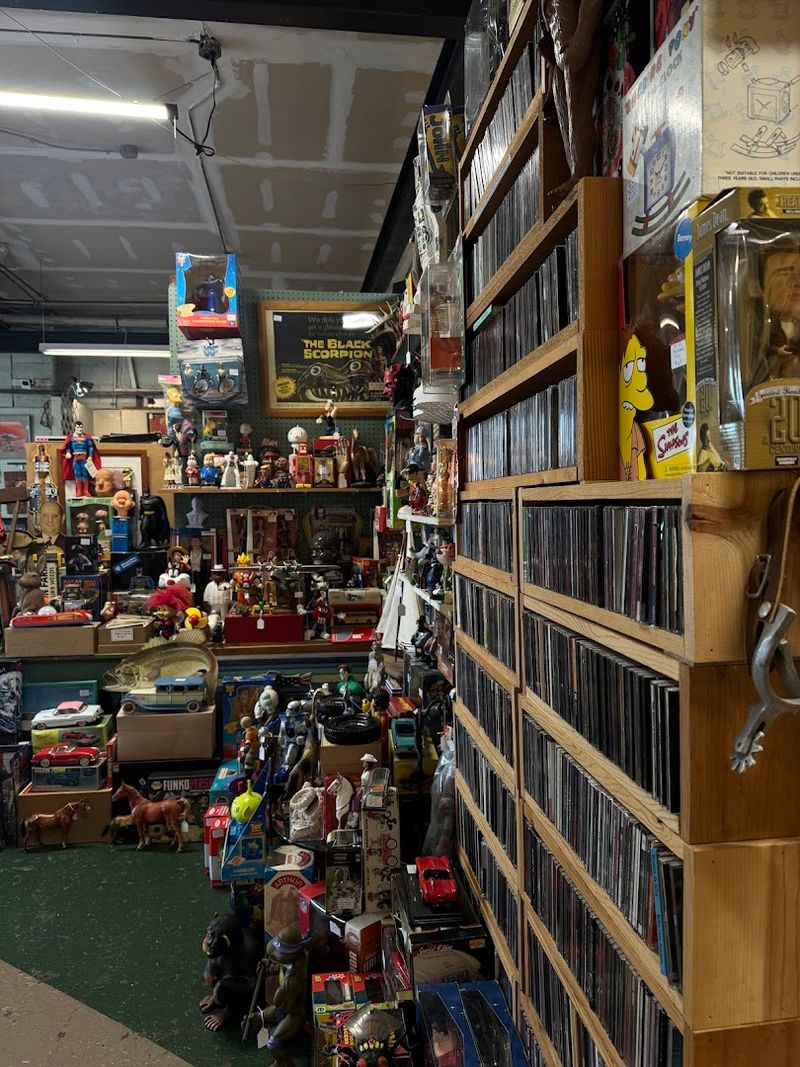 Vintage Vinyl That Brings the Music Back