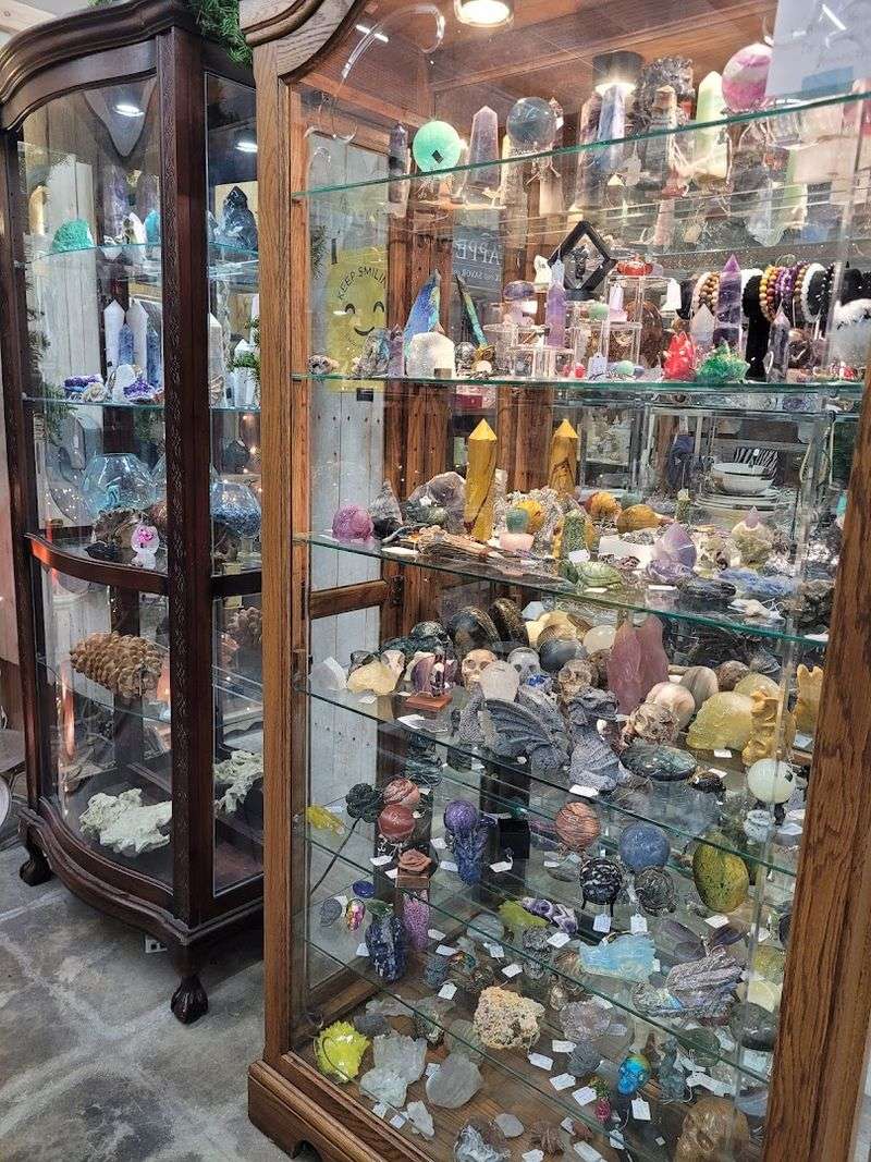 Vintage Glass Collectors Will Find Their Happy Place Here Vintage Glass Collectors Will Find Their Happy Place Here