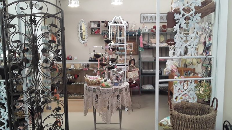 Art Alley Adds A Touch Of The Unexpected