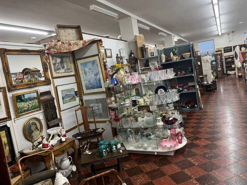 South Charleston Antique Mall