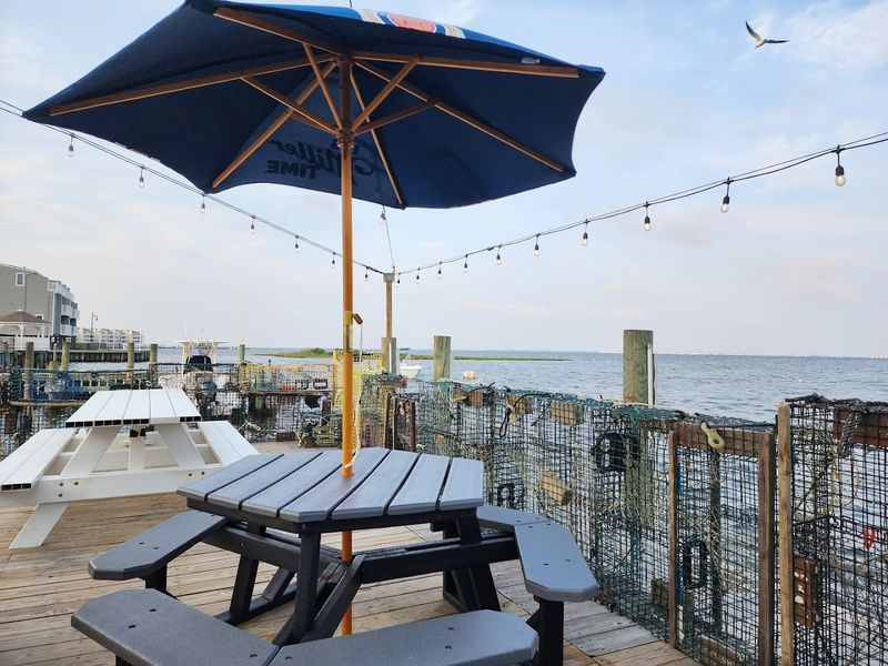 Fresh Seafood Dining: Eating Like a Local at the Shore