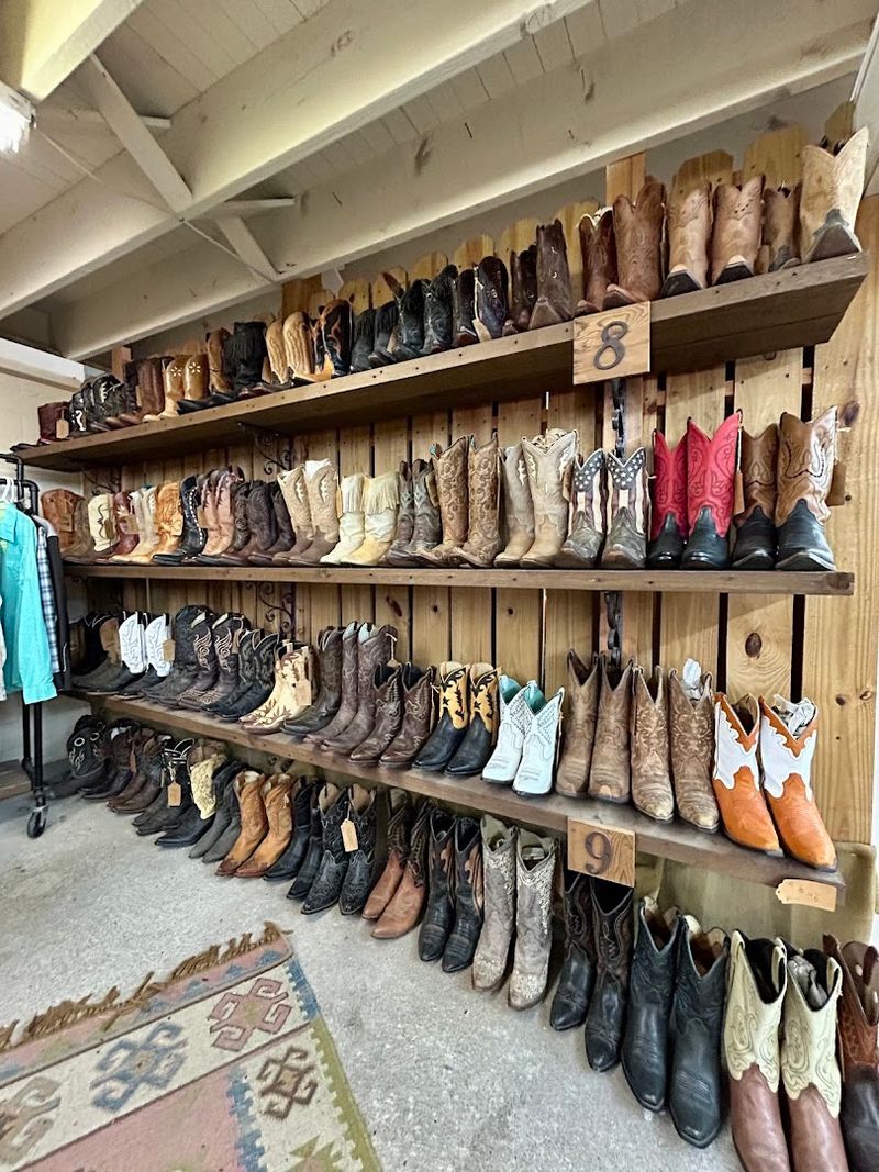 Vintage Clothing and Accessories Worth Wearing Again