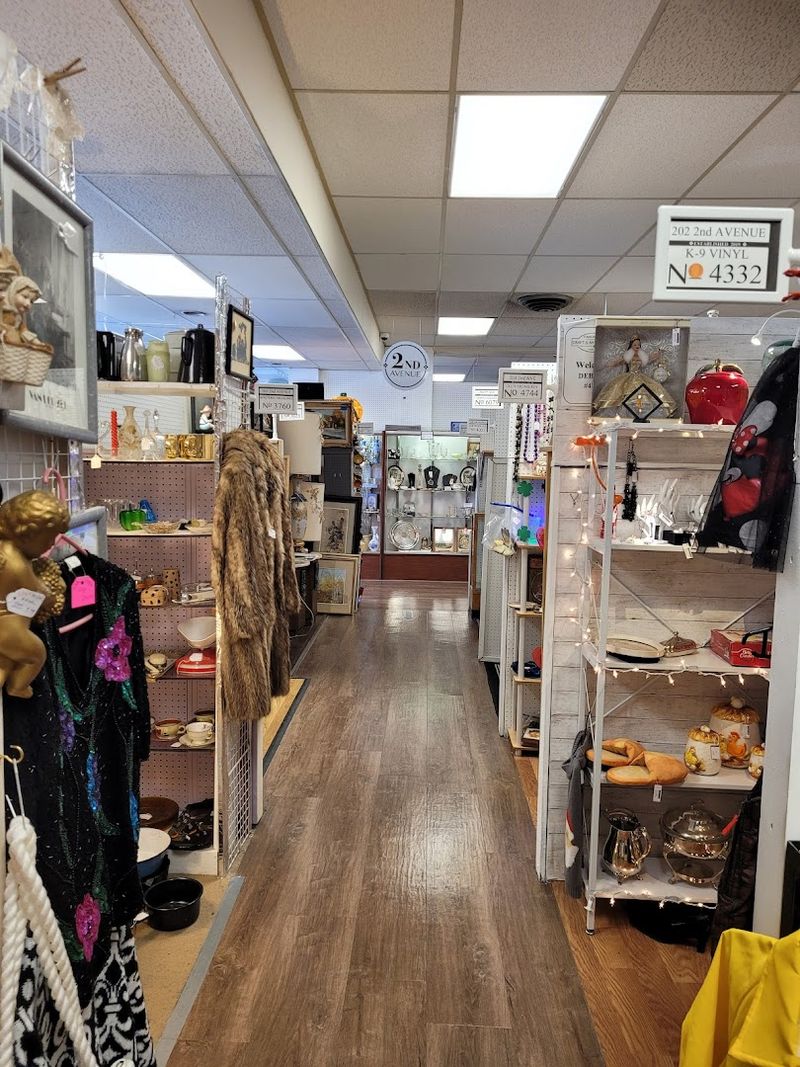 The Unassuming Plymouth Road Building