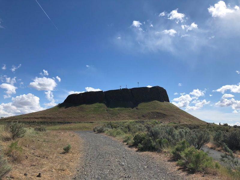 The Butte Trail Hike to the Top