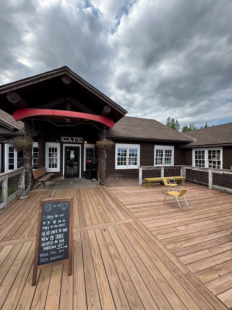 A North Shore Road Trip Stop With Real Local Roots