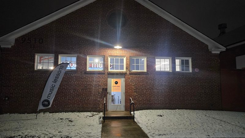 The W-3 Theatre: Where Live Performance Steals the Show