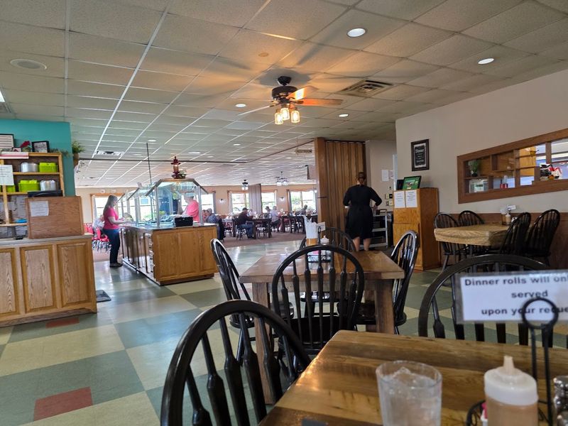 Mrs Yoder S Kitchen Serving Hearty Breakfast And Lunch