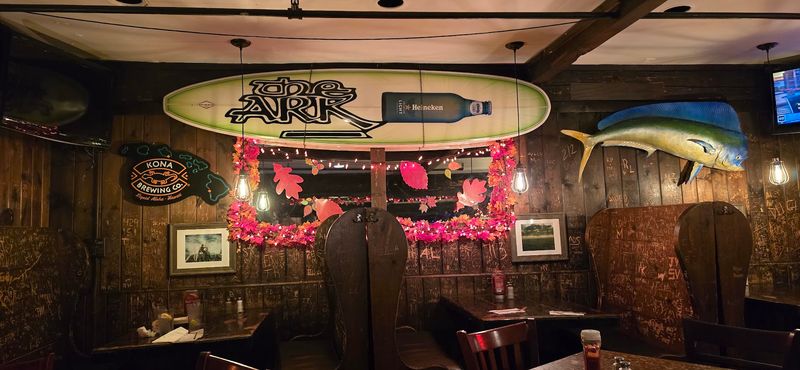 Live Entertainment That Turns Tuesday Into a Weekend