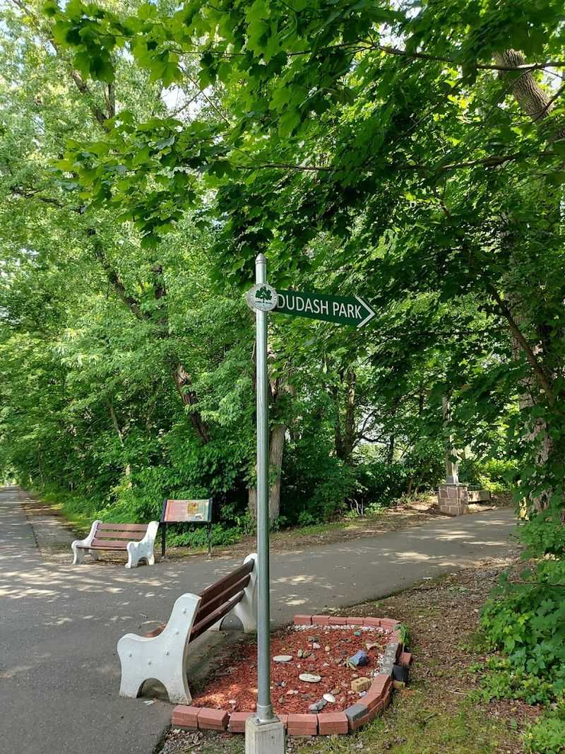 Trailheads and Parking That Make It Easy