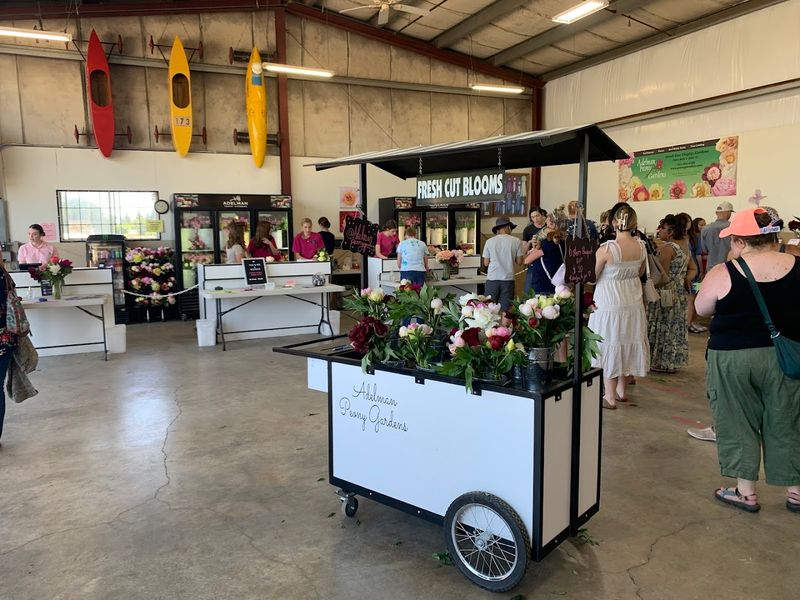 The Gift Shop and Cut Flowers for Sale