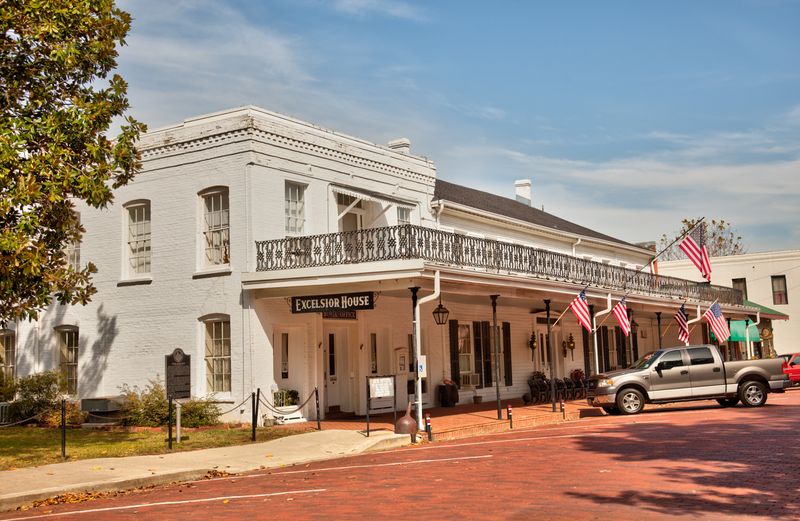 The Excelsior House Hotel's Place in Texas History