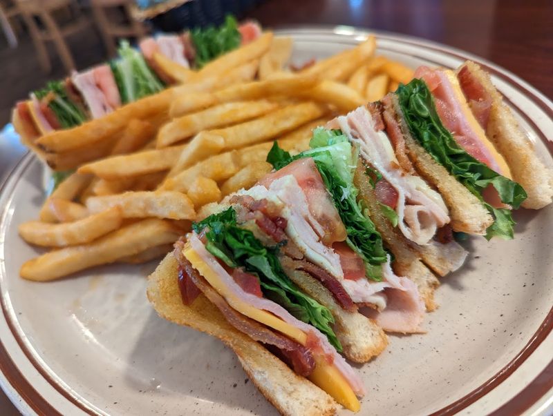 Lunch and Dinner Options That Hold Their Own