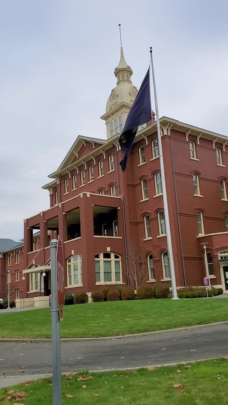 Salem: Oregon State Hospital Museum of Mental Health
