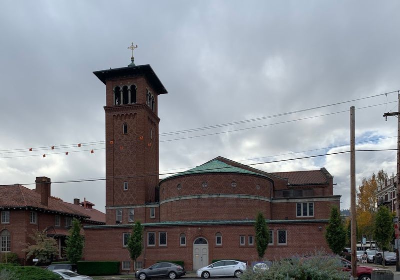Why St. Mary's Cathedral Belongs On Every Oregon Itinerary